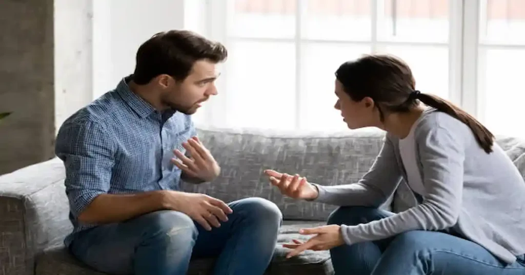 este matrimonio discute justatamente lo que hacía el pastor su esposa
